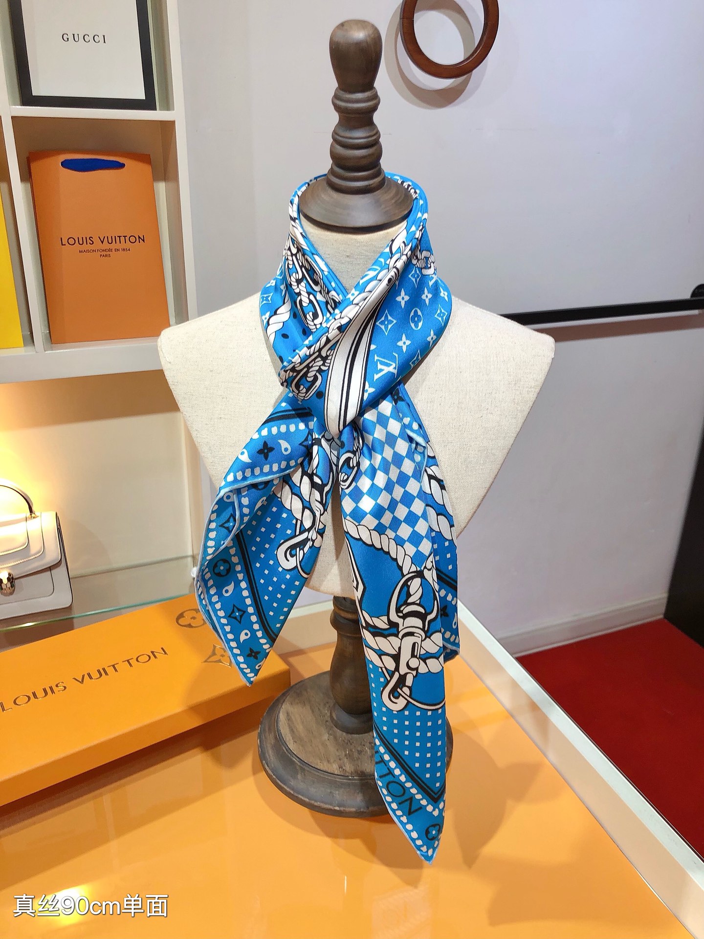 LV Sailor Bandana Square 90 M79799